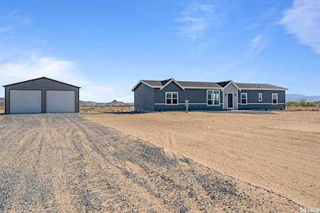 1845 E Antelope St Silver Springs, NV 89429-7651