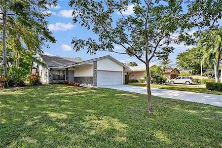 1640 NW 97th Ave Coral Springs, FL 33071