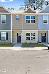 131 Buckhorn Avenue Holly Ridge, NC 28445