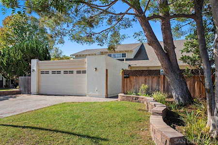 7116 Cather Court San Diego, CA 92122