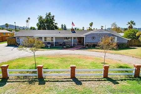 1605 Cerca Blanca Place El Cajon, CA 92019
