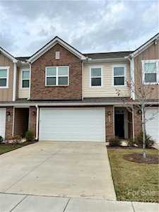 217 Overstone Ct Fort Mill, SC 29715