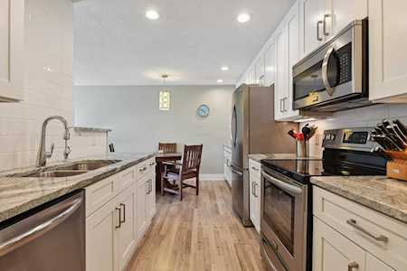 205 Barry Avenue S #210 Wayzata, MN 55391