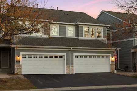 2715 Spy Glass Drive Chaska, MN 55318