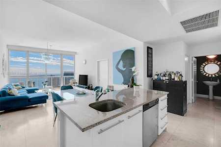 888 Biscayne Blvd #5502 Miami, FL 33132