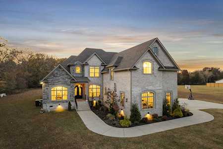 2391 Granny Wright Ln Hermitage, TN 37076