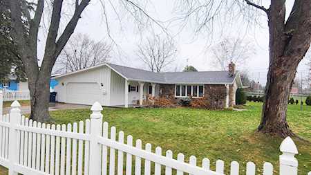 207 Memorial Dr Pulaski, WI 54162
