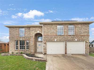 4206 Wordsworth Court Garland, TX 75043