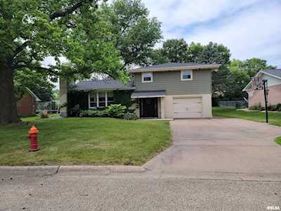 239 S Kansas Ave Morton, IL 61550