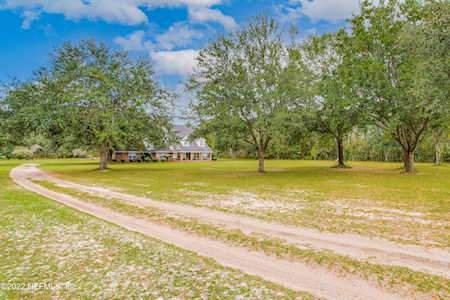 13582 Bob Burnsed RD Glen St. Mary, FL 32040