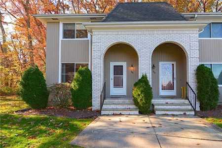 301 Woodside Dr North Providence, RI 02904