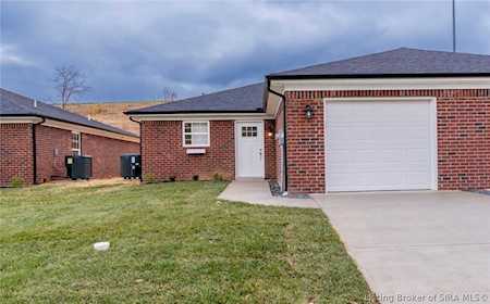 3464 River Birch Dr Jeffersonville, IN 47130