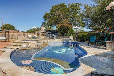4527 Parkridge Circle Sachse, TX 75048