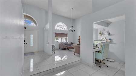 925 NW 202nd Ave Pembroke Pines, FL 33029