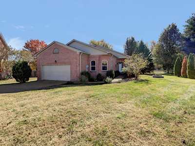 2743 Nottingham Ct Thompsons Station, TN 37179