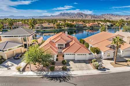 2713 Crystal Beach Dr Las Vegas, NV 89128