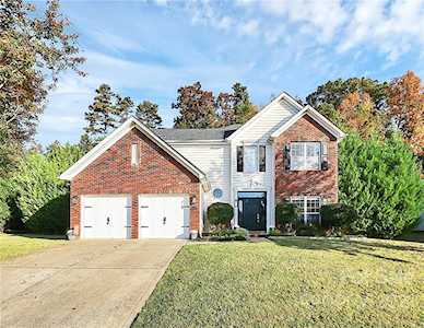12403 Old Timber Rd Charlotte, NC 28269