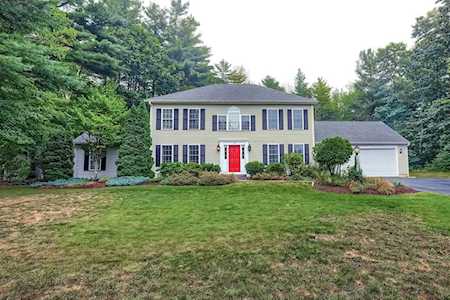 12 Chelsea Dr Bow, NH 03304