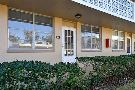 5095 Bay St NE #107 St. Petersburg, FL 33703