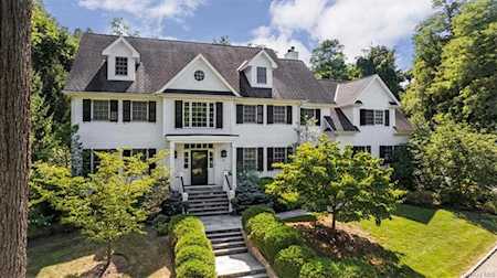 42 Old Sleepy Hollow Road Pleasantville, NY 10570