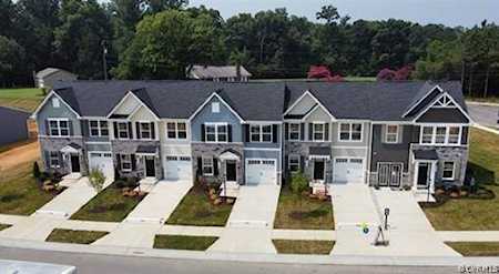 5728 Addison Gate Dr North Chesterfield, VA 23234