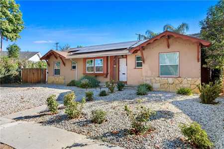 20951 Burton St Canoga Park, CA 91304