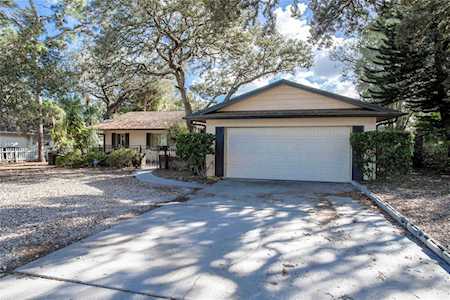 2662 Derbyshire Rd Maitland, FL 32751