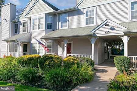 902 Sweetwater Dr Cinnaminson, NJ 08077