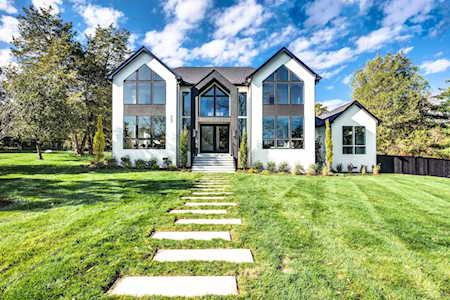 525 Clematis Dr Nashville, TN 37205