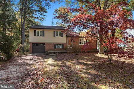 204 Lakeshore Dr Marlton, NJ 08053