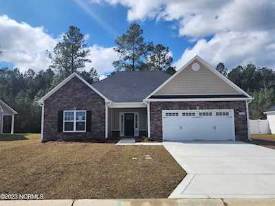 1024 Mackerel Manor New Bern, NC 28562