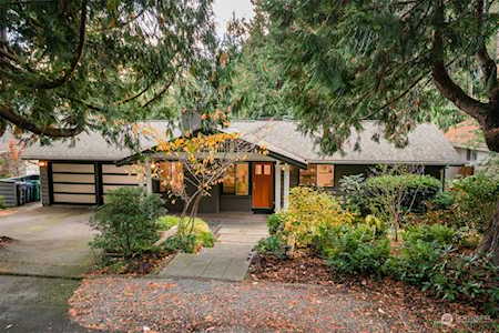 4639 110th Ave NE Kirkland, WA 98033