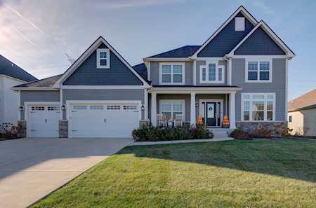 4203 Chinaberry Ln Naperville, IL 60564