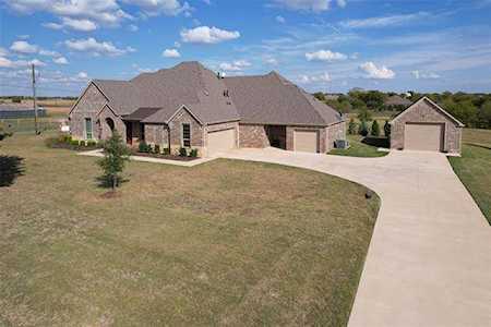 5715 Autumn Trail Celina, TX 75009