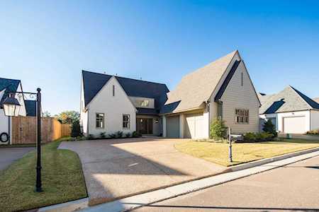 6589 Corinne Oak Cv Memphis, TN 38119