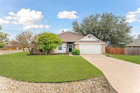 916 Winding Road Granbury, TX 76049