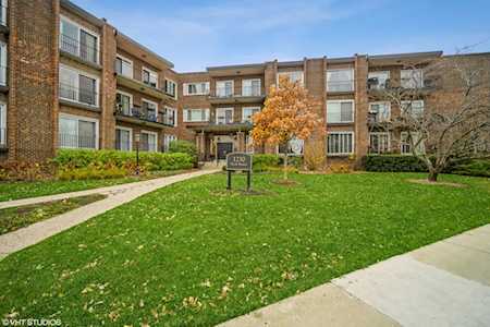 1230 N Western Ave #109 Lake Forest, IL 60045