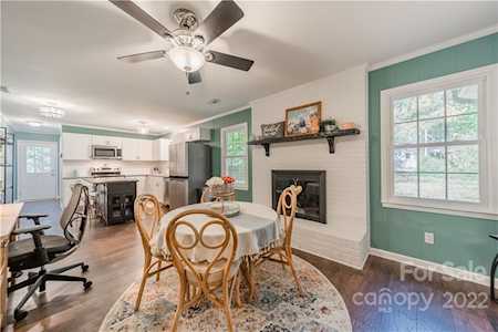 14159 Creekside Dr Matthews, NC 28105