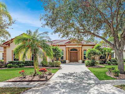 9510 Royal Calcutta PLACE Bradenton, FL 34202