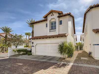 8779 Villa La Rae Ave Las Vegas, NV 89147