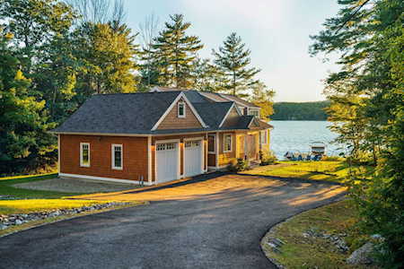 25 Eastman Shore Road South Laconia, NH 03246