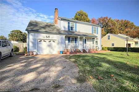 201 Woodburn Dr Hampton, VA 23664