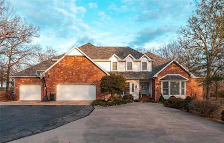 20684 SE Oakwood Dr Lebanon, MO 65536