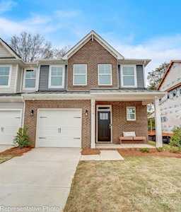 6211 Nandina Dr Harrisburg, NC 28075