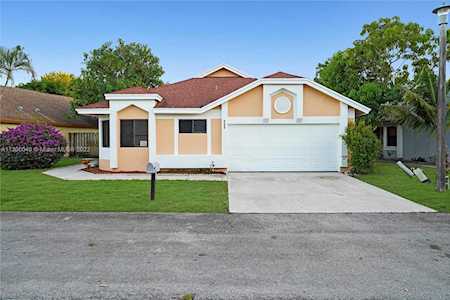 711 Holly St North Lauderdale, FL 33068