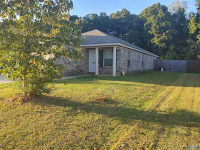 139 Bermuda Lakes Drive Meridianville, AL 35759