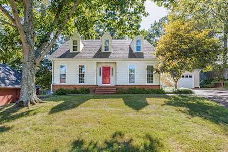 8661 Chris Suzanne Cir Memphis, TN 38018