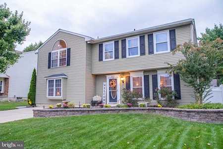 111 Crescent Hollow Dr Sewell, NJ 08080