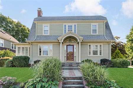 1417 Narragansett Blvd Cranston, RI 02905
