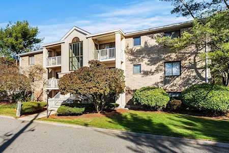 10 Bourbon St #3 Peabody, MA 01960
